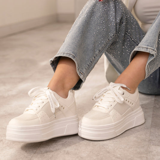 Tenis plataforma Blancos CAROL | Calzaristy – Estilo, altura y confort para mujer