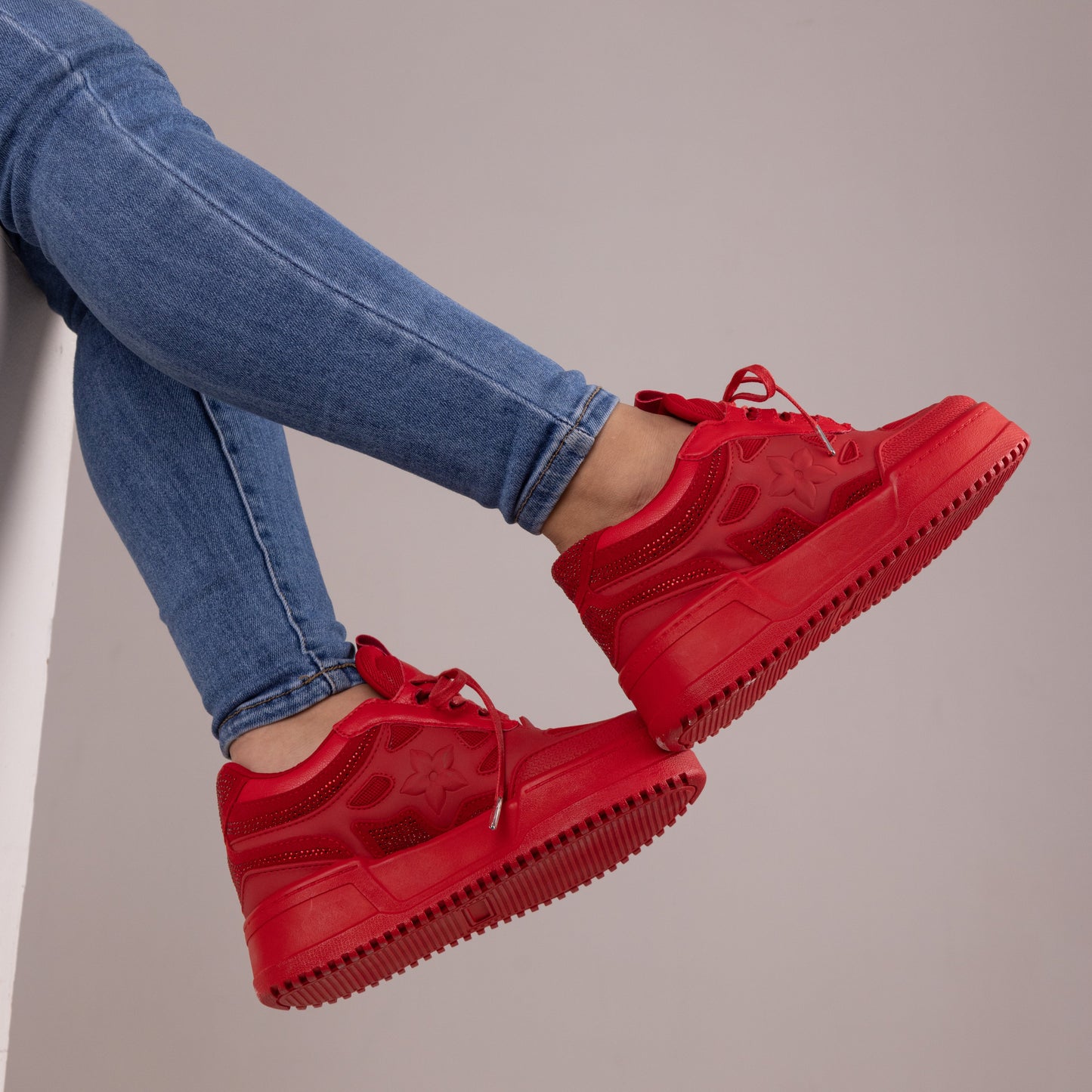 Tenis casuales con flor lateral y piedras brillantes AMAIA-2 Rojo