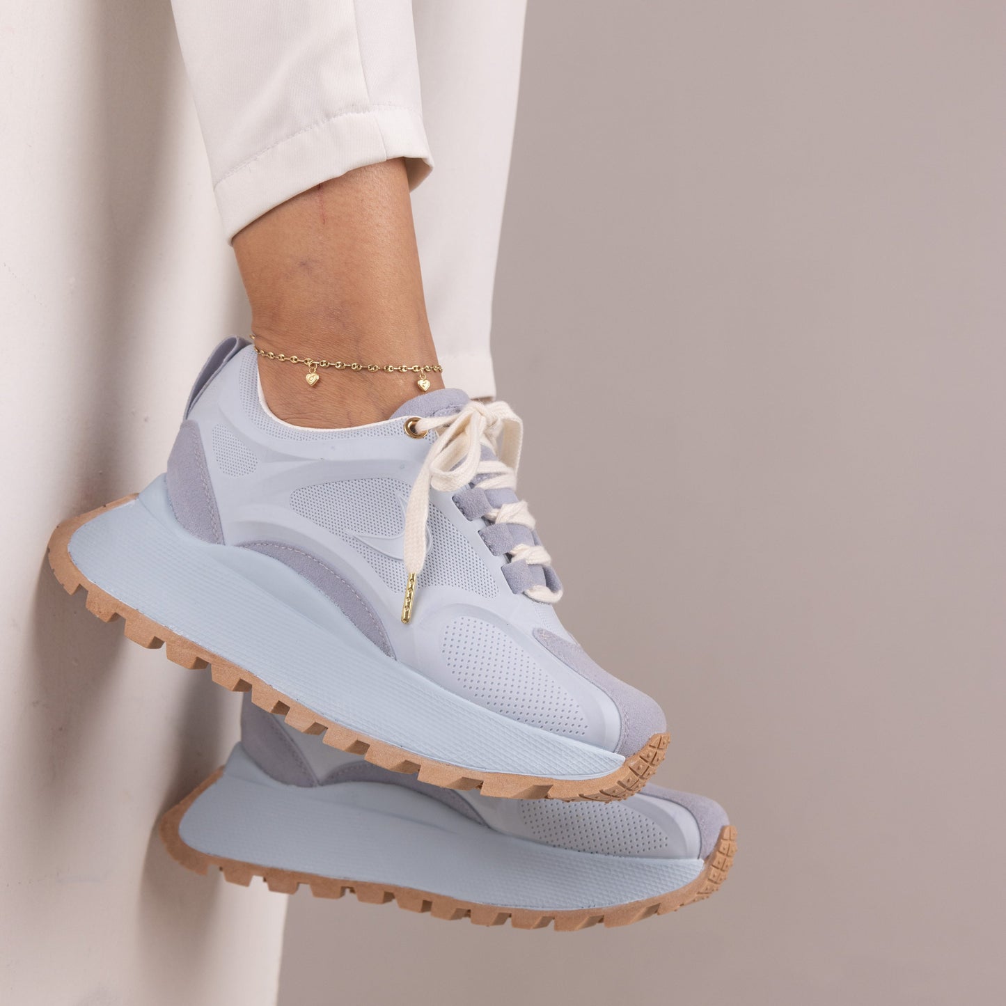 Zapatos De Mujer CalzAristy EMMA Azul Celeste – Frescura y Estilo con Personalidad
