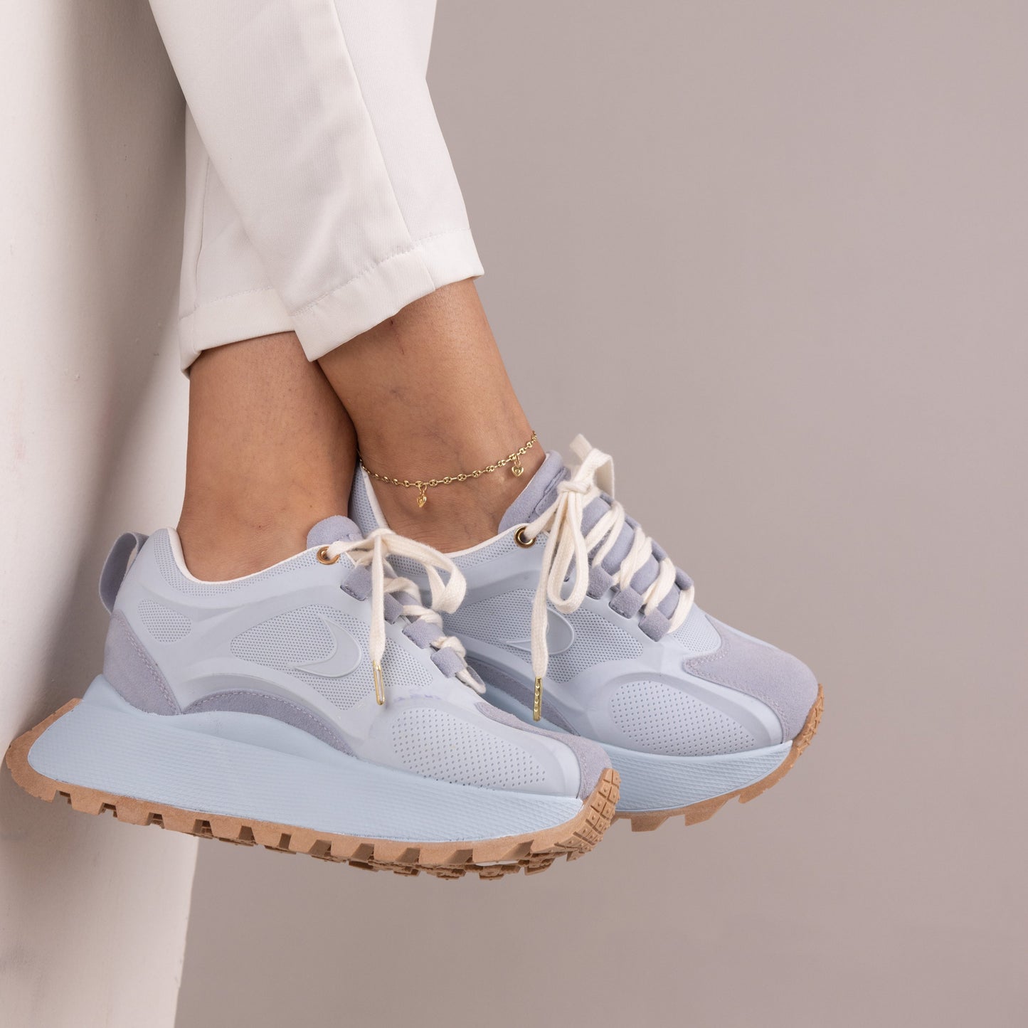 Zapatos De Mujer CalzAristy EMMA Azul Celeste – Frescura y Estilo con Personalidad