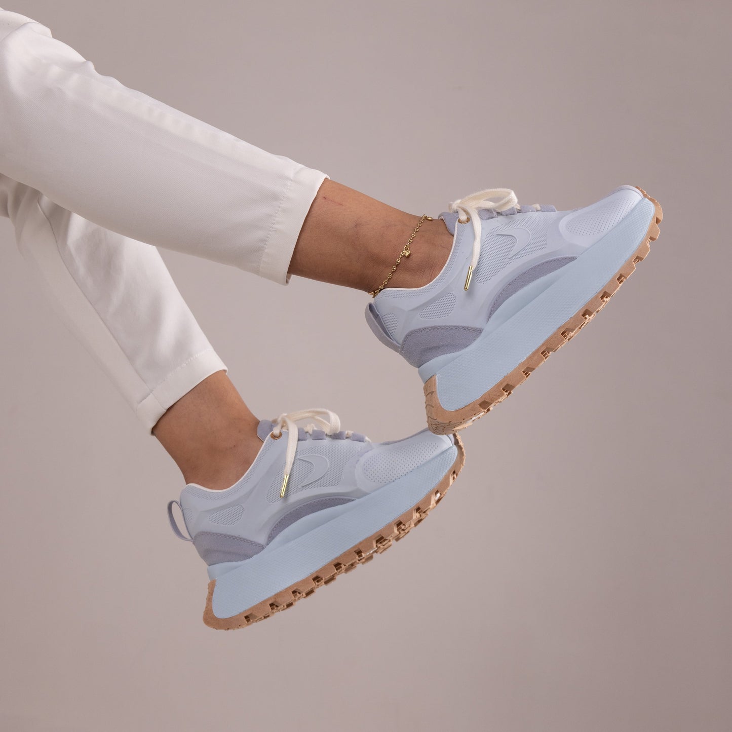 Zapatos De Mujer CalzAristy EMMA Azul Celeste – Frescura y Estilo con Personalidad