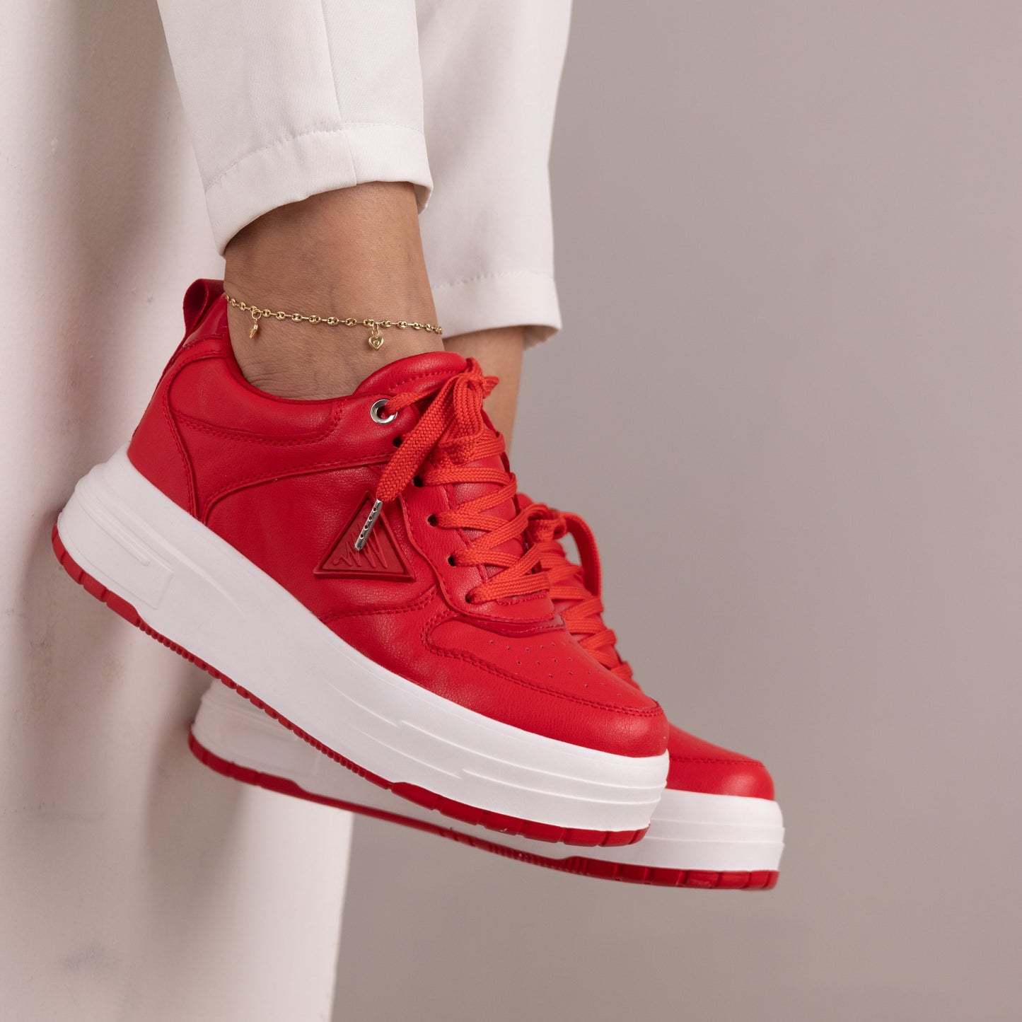 Zapatos ALMA Rojos de mujer | Moda y comodidad CalzAristy