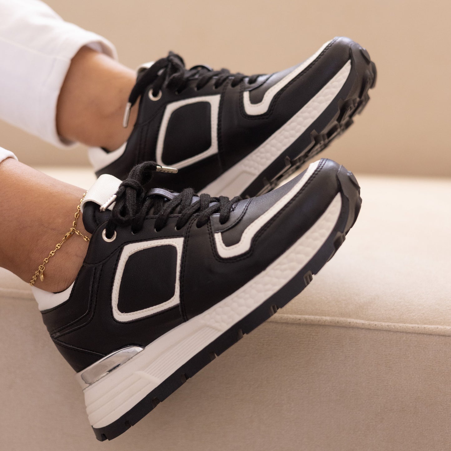 Zapatos De Mujer CalzAristy BECCA Negro Blanco - Estilo Clásico