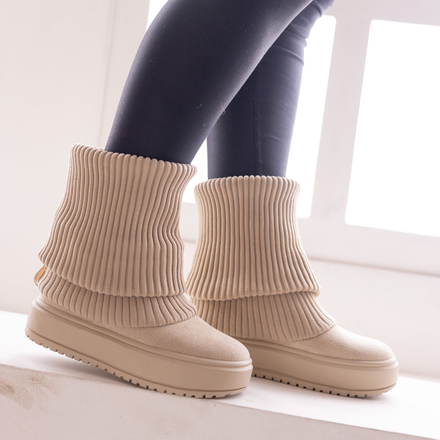 Botas LONDON Arena – Botines tipo media para mujer | CalzAristy