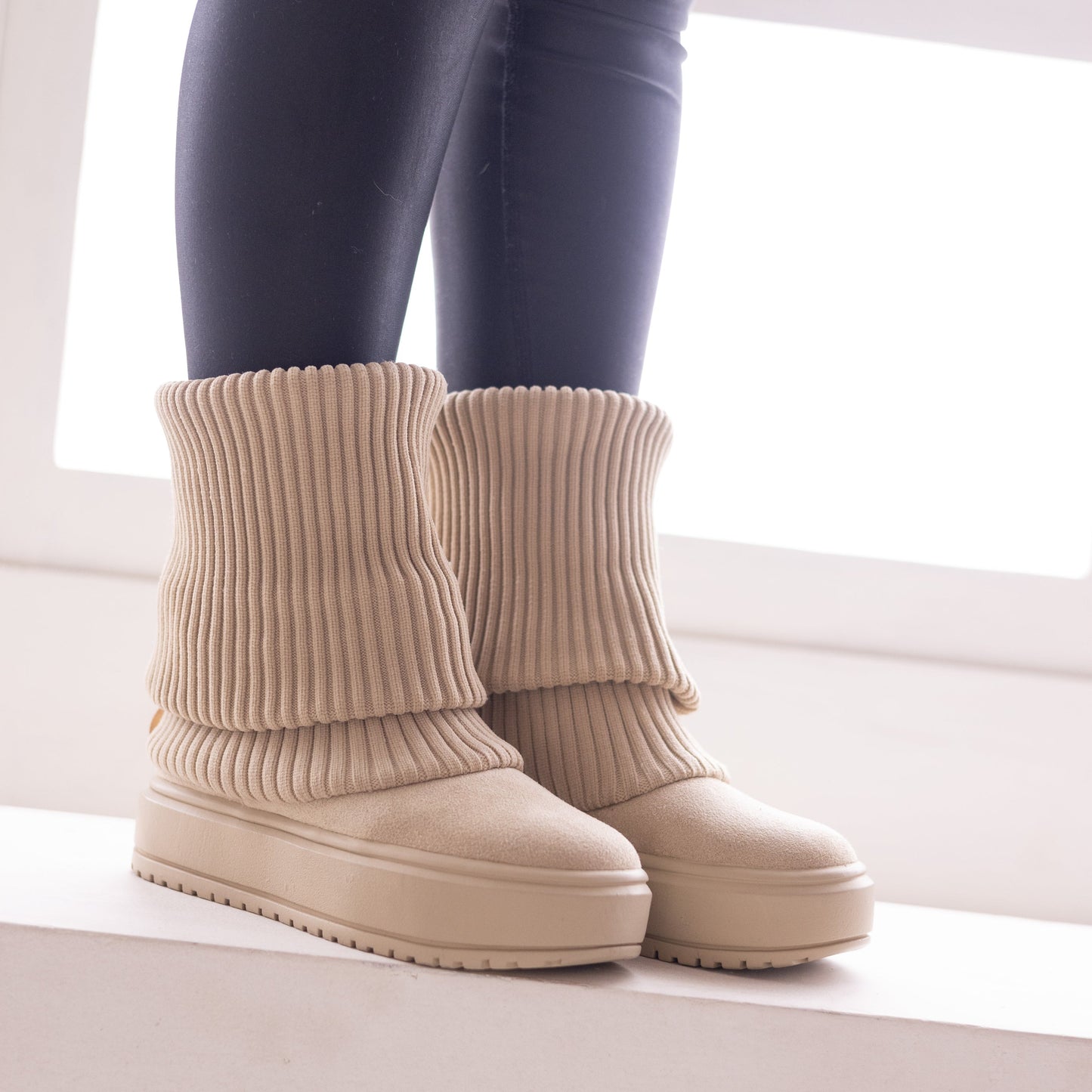 Botas LONDON Arena – Botines tipo media para mujer | CalzAristy