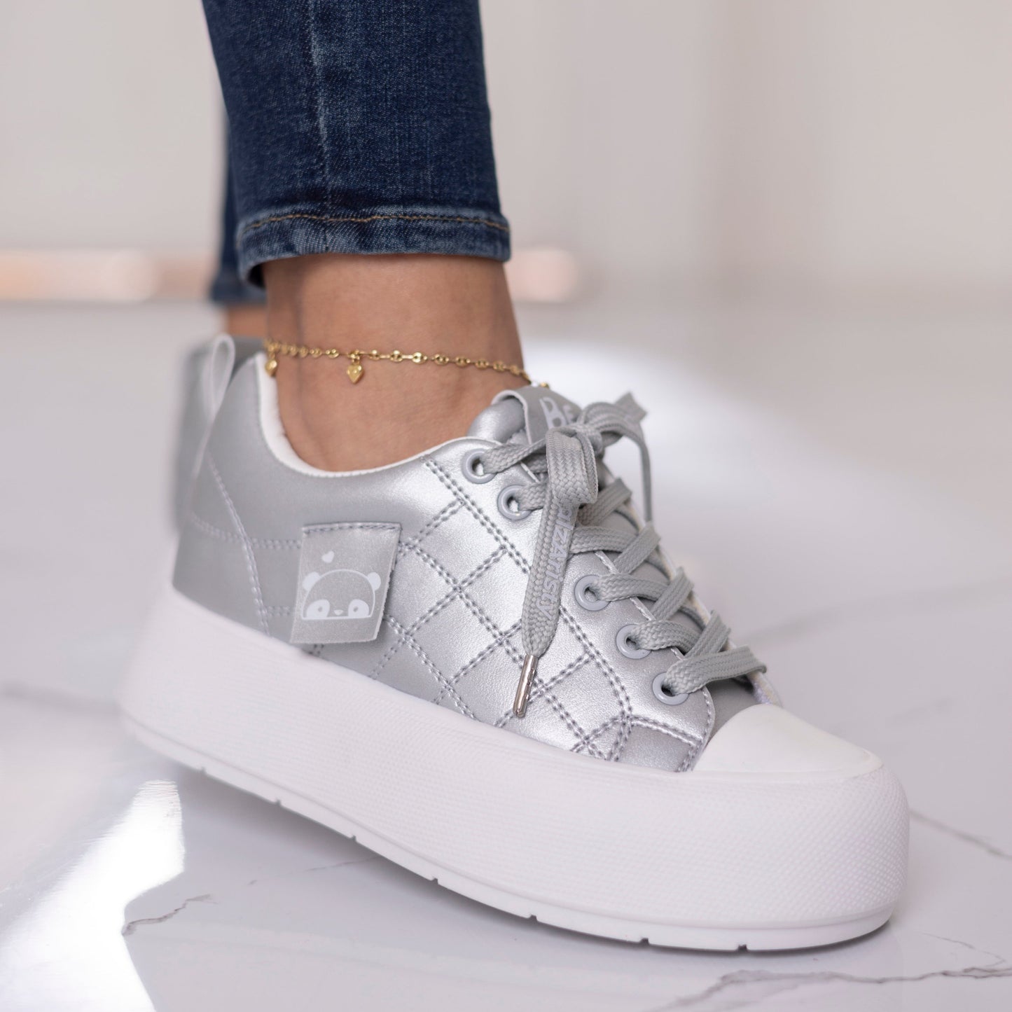 Zapatillas NIA Plateadas con Plataforma para Mujer | Estilo Urbano Calzaristy
