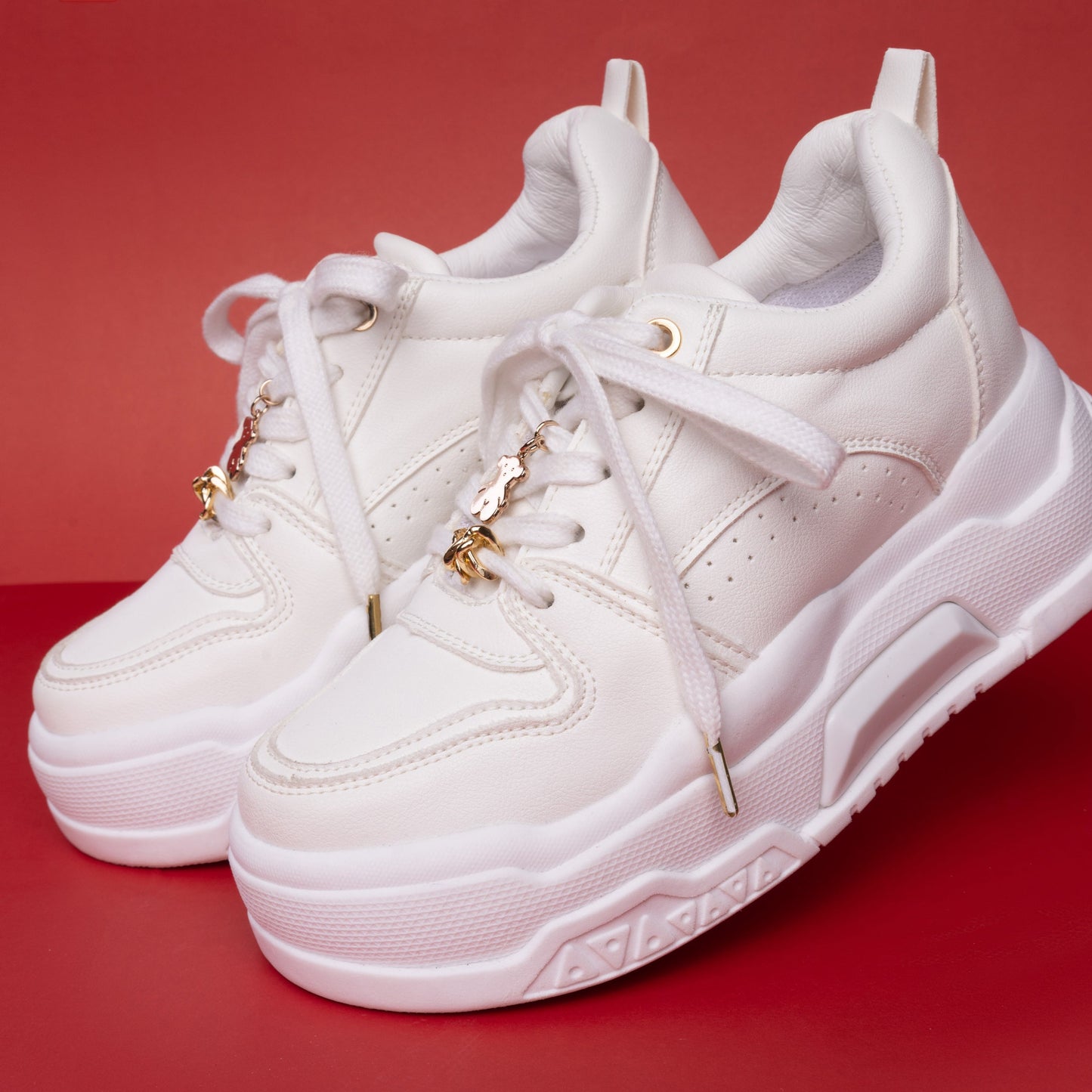 Zapatos De Mujer CalzAristy DERBY Blanco – El Brillo de lo Clásico