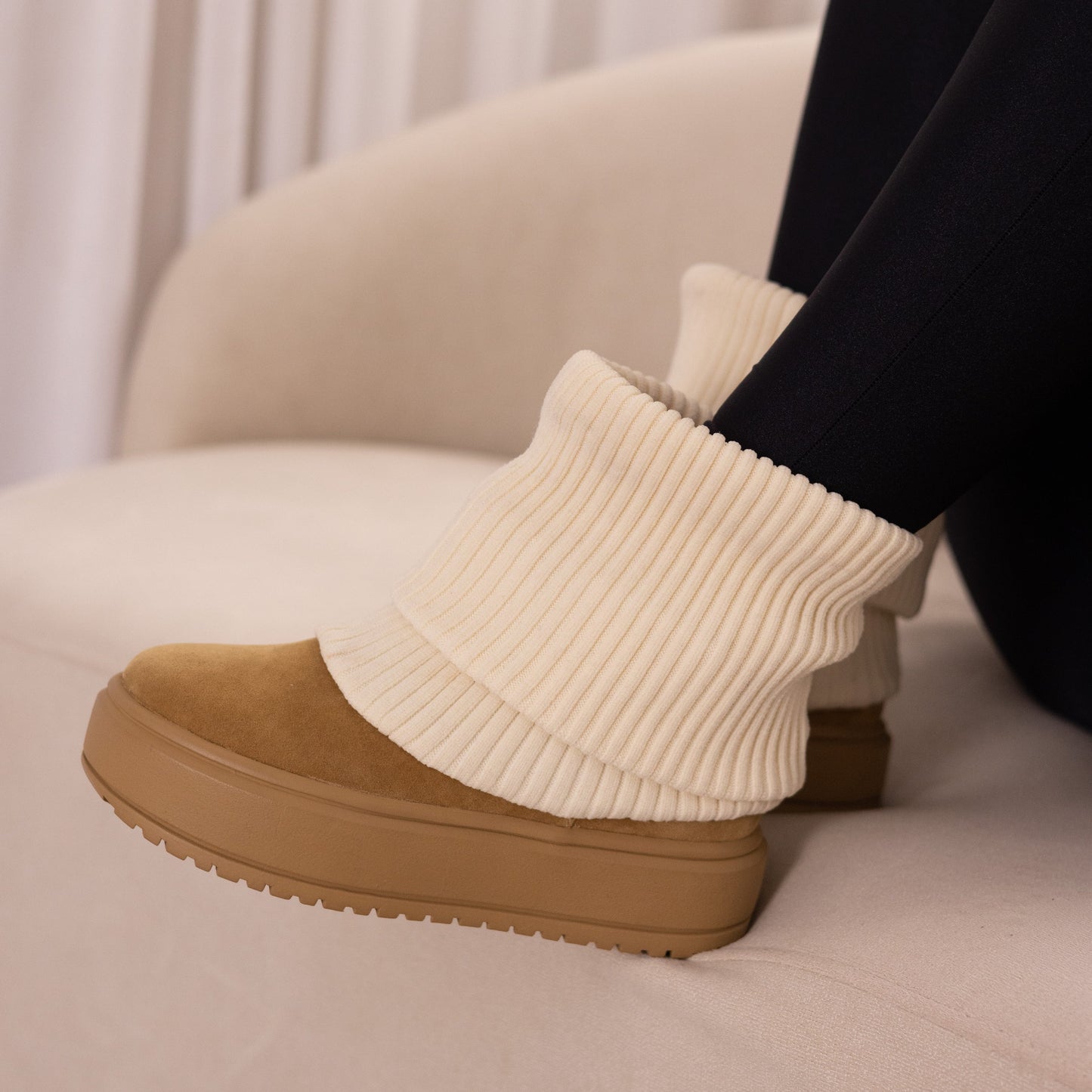 Botas LONDON Mostaza – Botines tipo media para mujer | CalzAristy