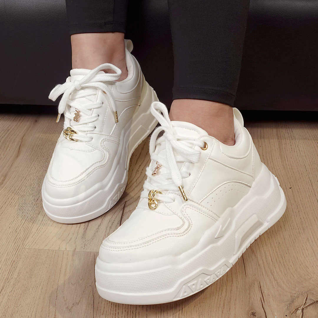 Zapatos De Mujer CalzAristy DERBY Blanco – El Brillo de lo Clásico