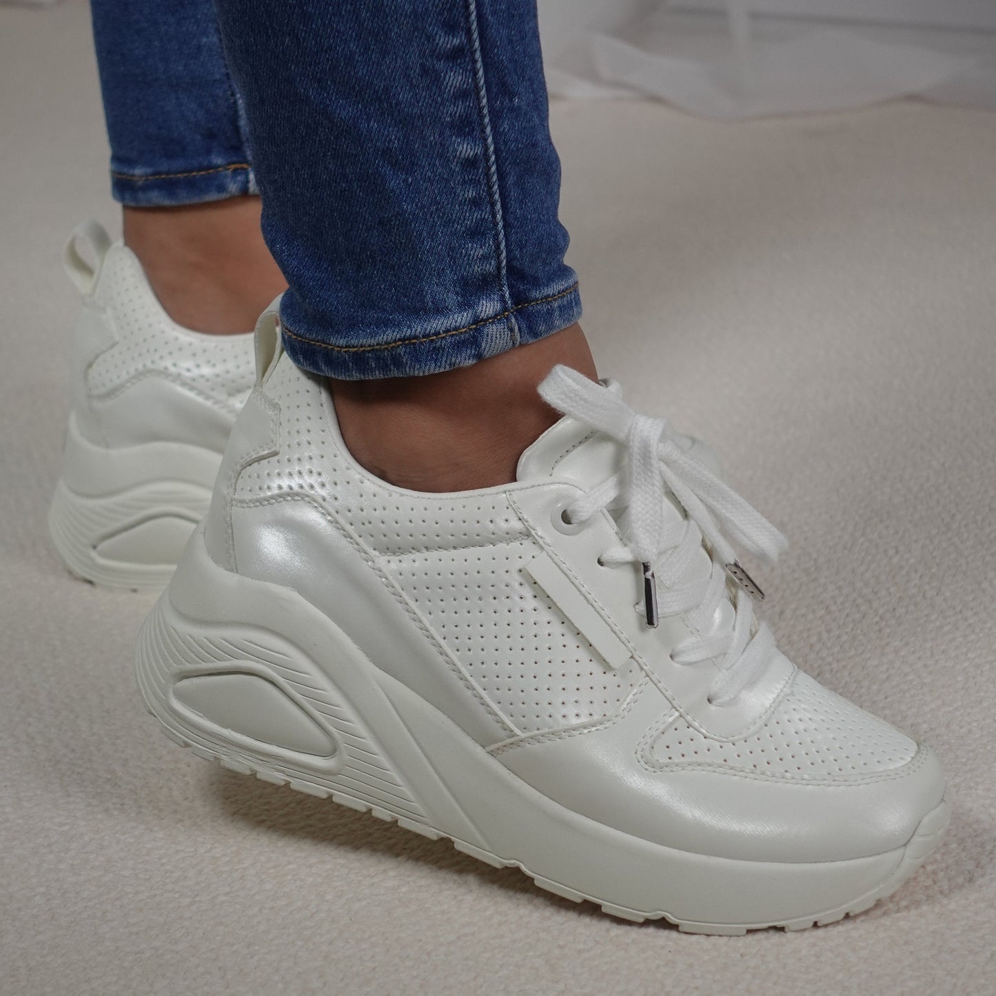 Tenis casuales en colores metalizados REGINA Blanco