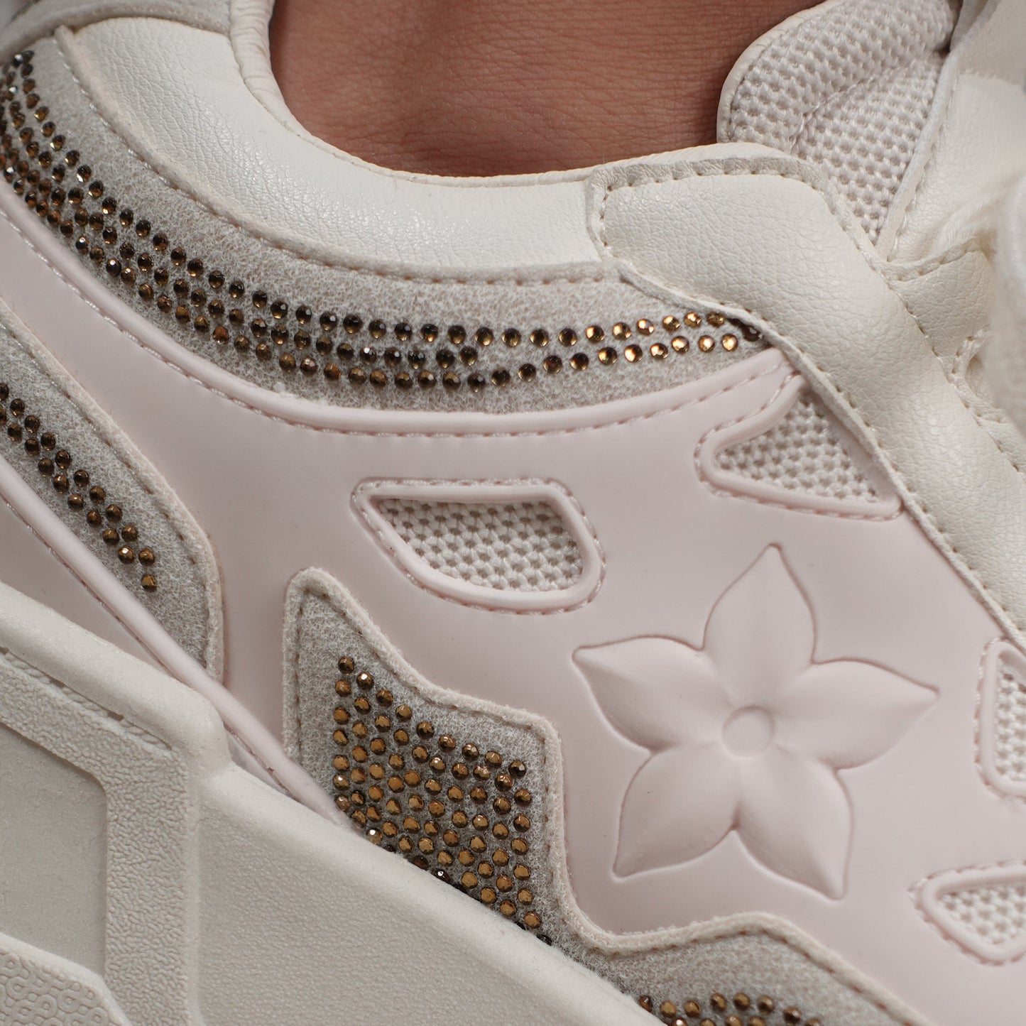 Tenis casuales con flor lateral y piedras brillantes AMAIA-2 Beige