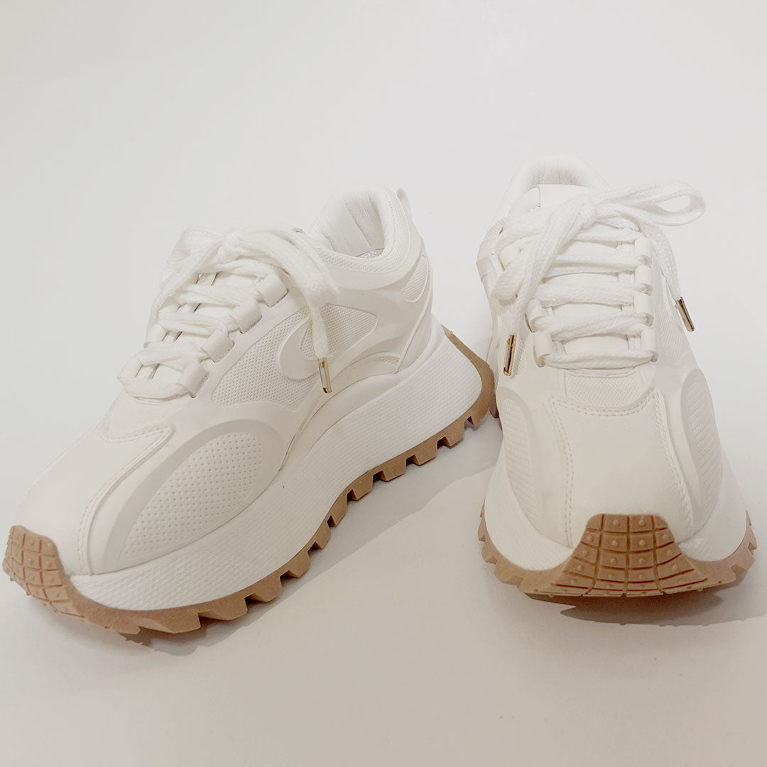 Zapatos De Mujer CalzAristy EMMA Blanco – Estilo Deportivo con Luz Propia