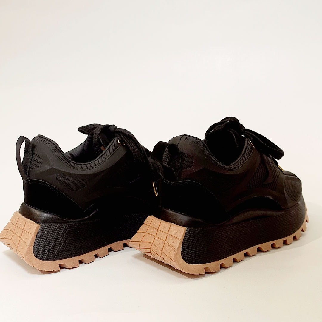 Zapatos De Mujer CalzAristy EMMA Negro – Atrevimiento y Estilo Deportivo
