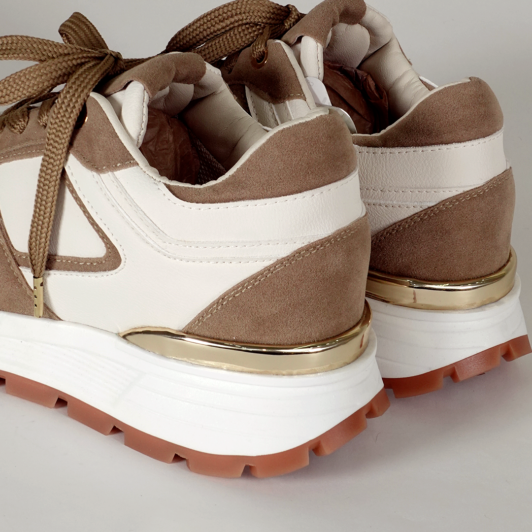 Zapatos De Mujer CalzAristy BECCA Blanco Con Mocha Mousse - Clásicos con Toque Moderno