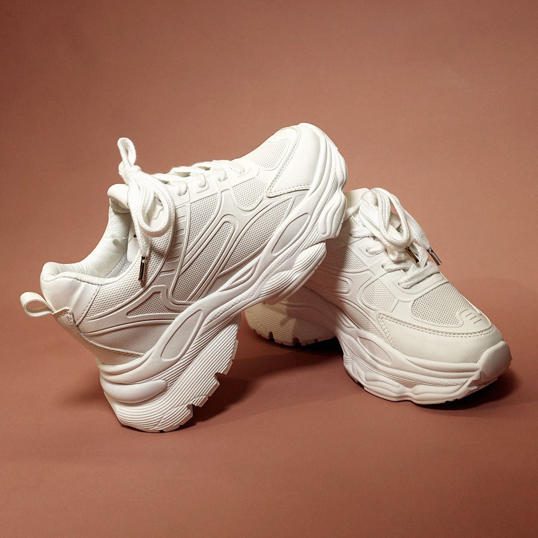 Zapatos De Mujer CalzAristy NÁCAR Blanco – Energía Deportiva, Estilo Impecable
