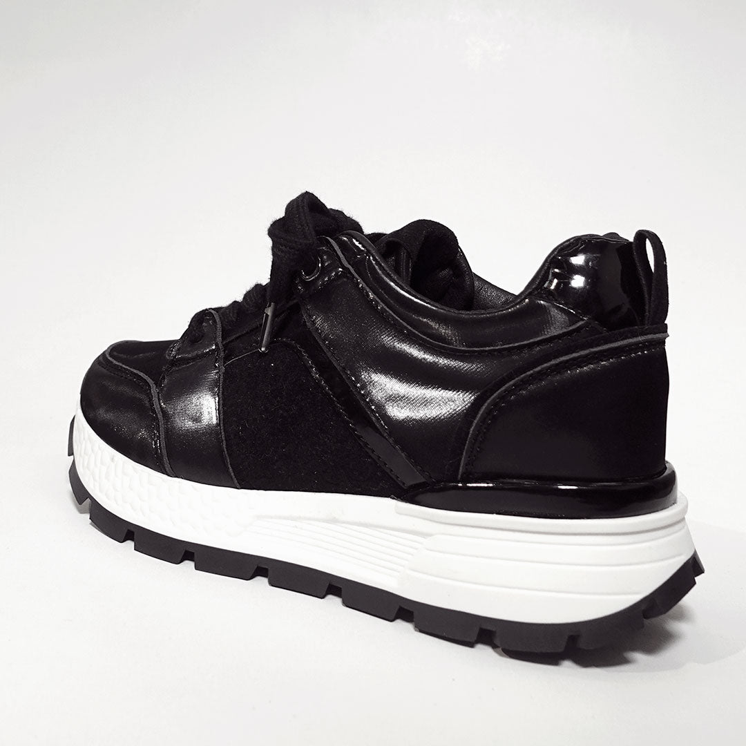 Zapatos De Mujer CalzAristy NICOLLE Negro – Estilo Deportivo con Toque Chic