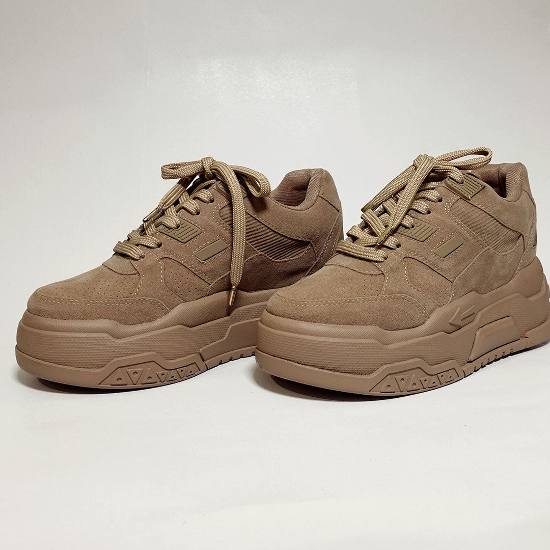 Zapatos De Mujer CalzAristy NILA Camel – Estilo Monocromático, Impacto Total