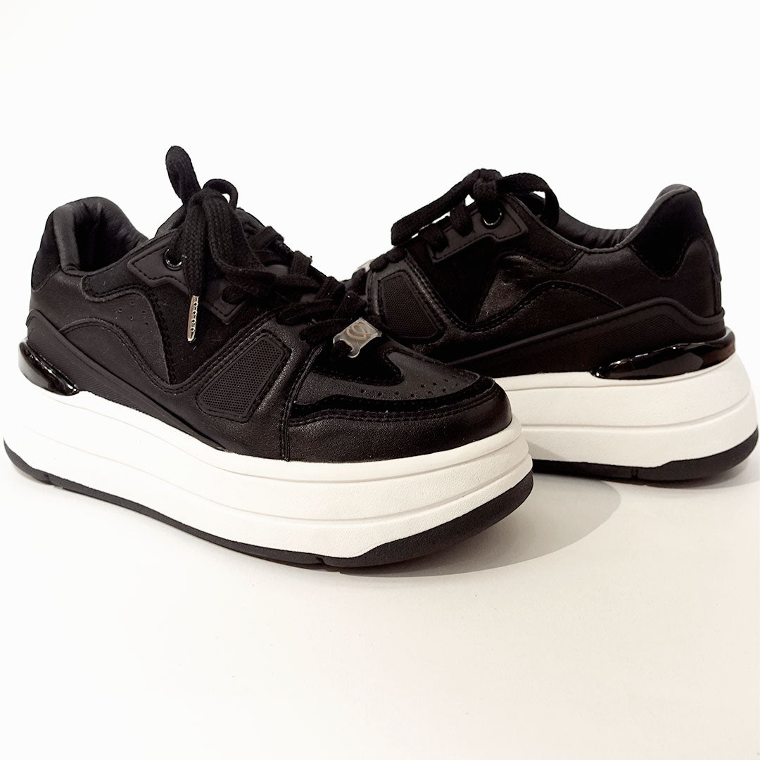 Zapatos De Mujer CalzAristy TANIA Negro – Elegancia Urbana con Plataforma Moderna