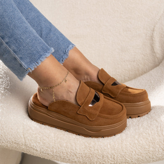 Luciana – suecos miel con Plataforma Chunky y Detalle en empeine