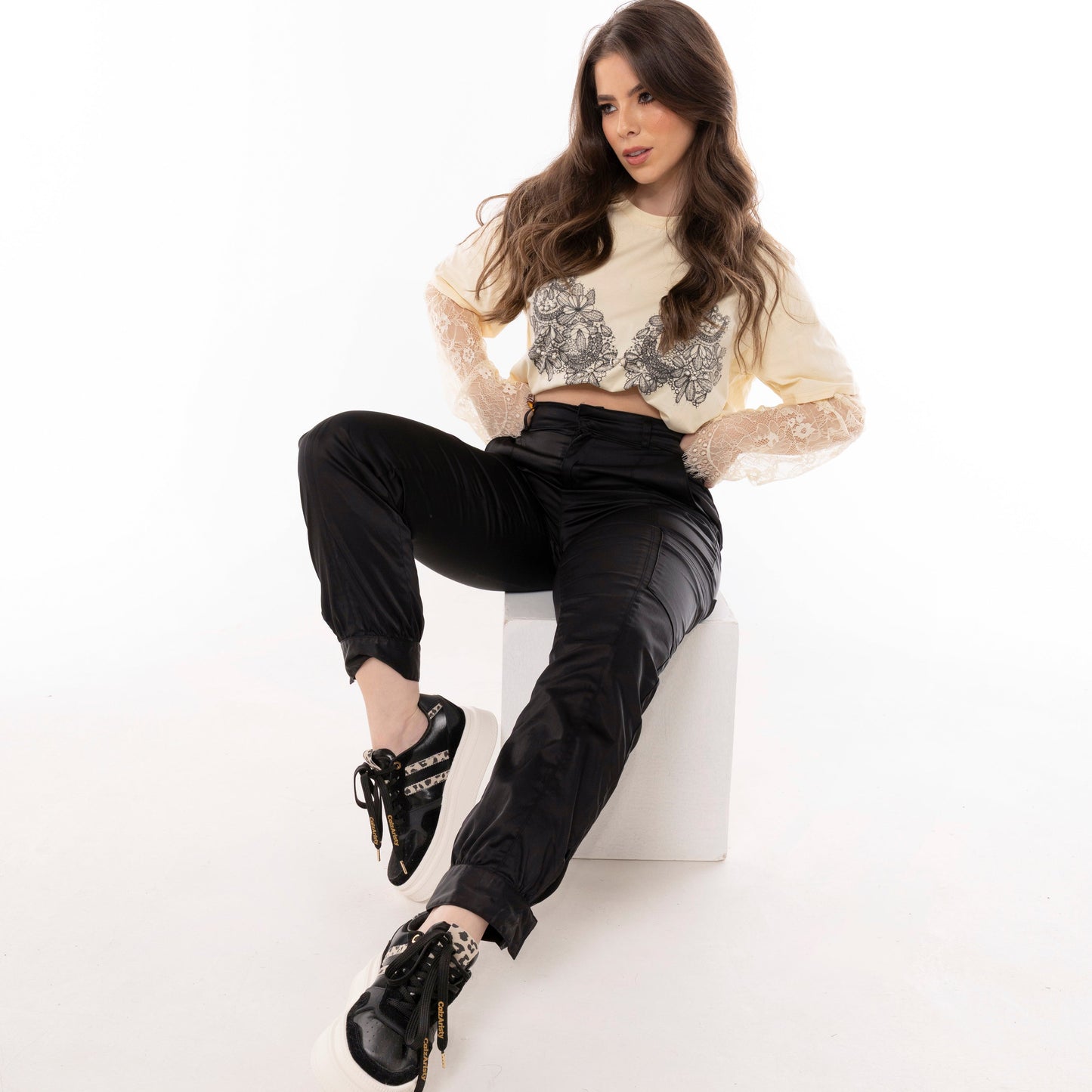 Tenis Calzaristy Maya para Mujer – Plataforma Alta, Estilo Animal Print y Comodidad Premium