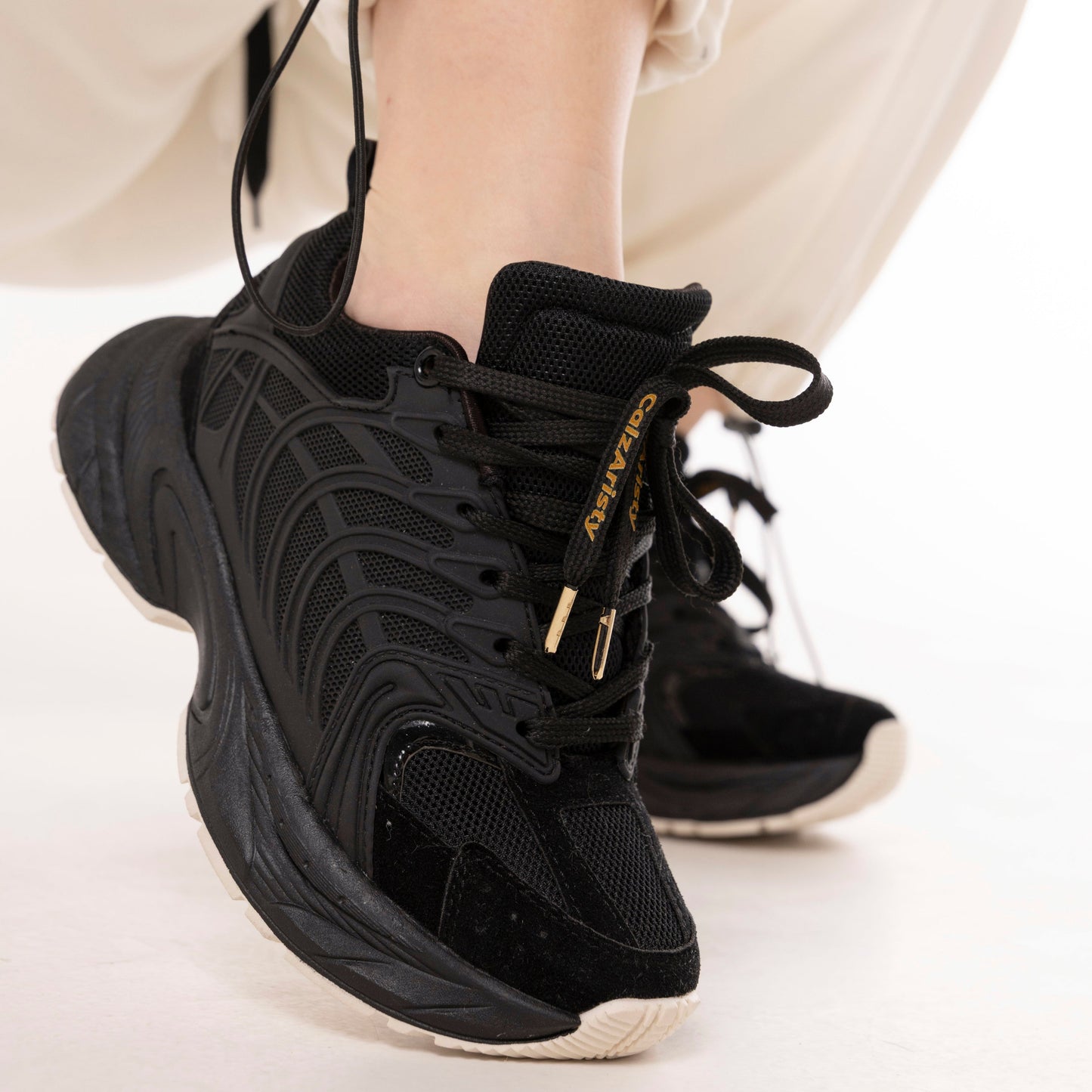 Zapatos FLAVIA Negros para Mujer | Estilo Urbano y Confort Diario – Calzaristy