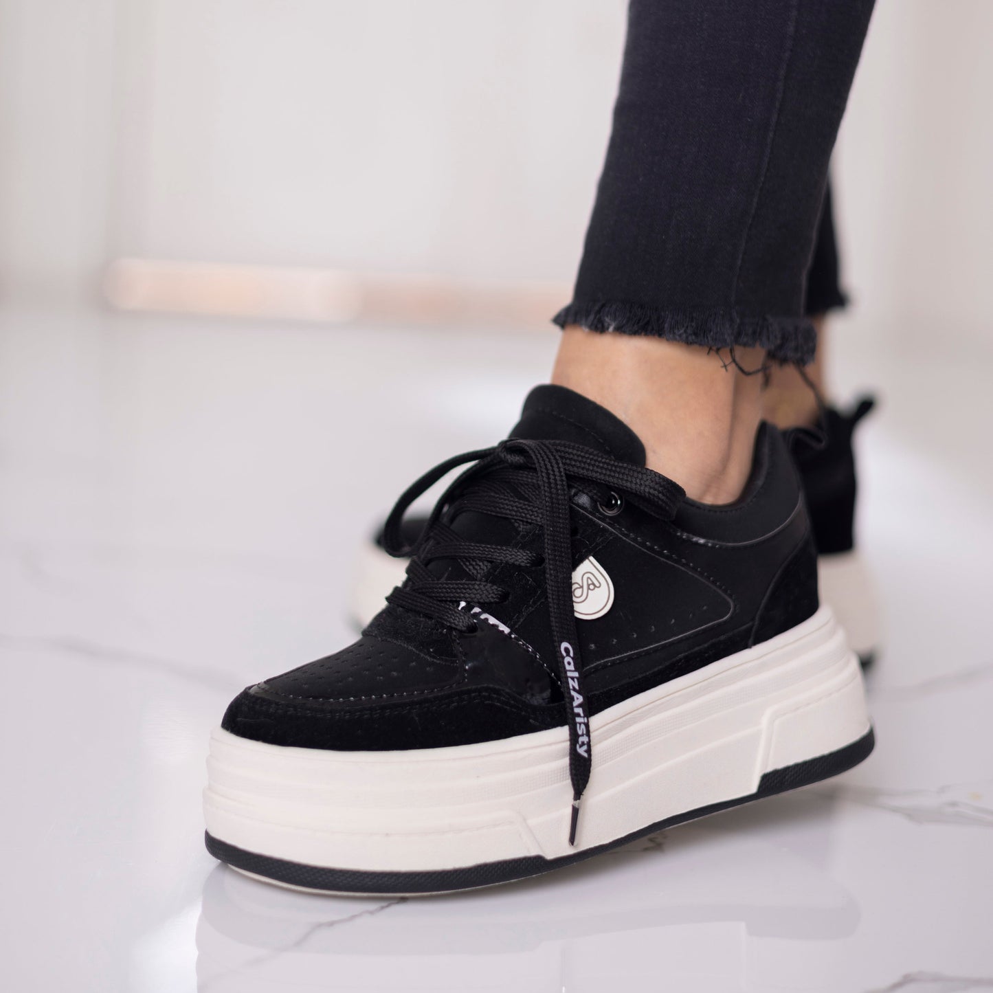 Tenis Calzaristy Roma para Mujer – Plataforma Alta, Estilo Urbano y Comodidad Total