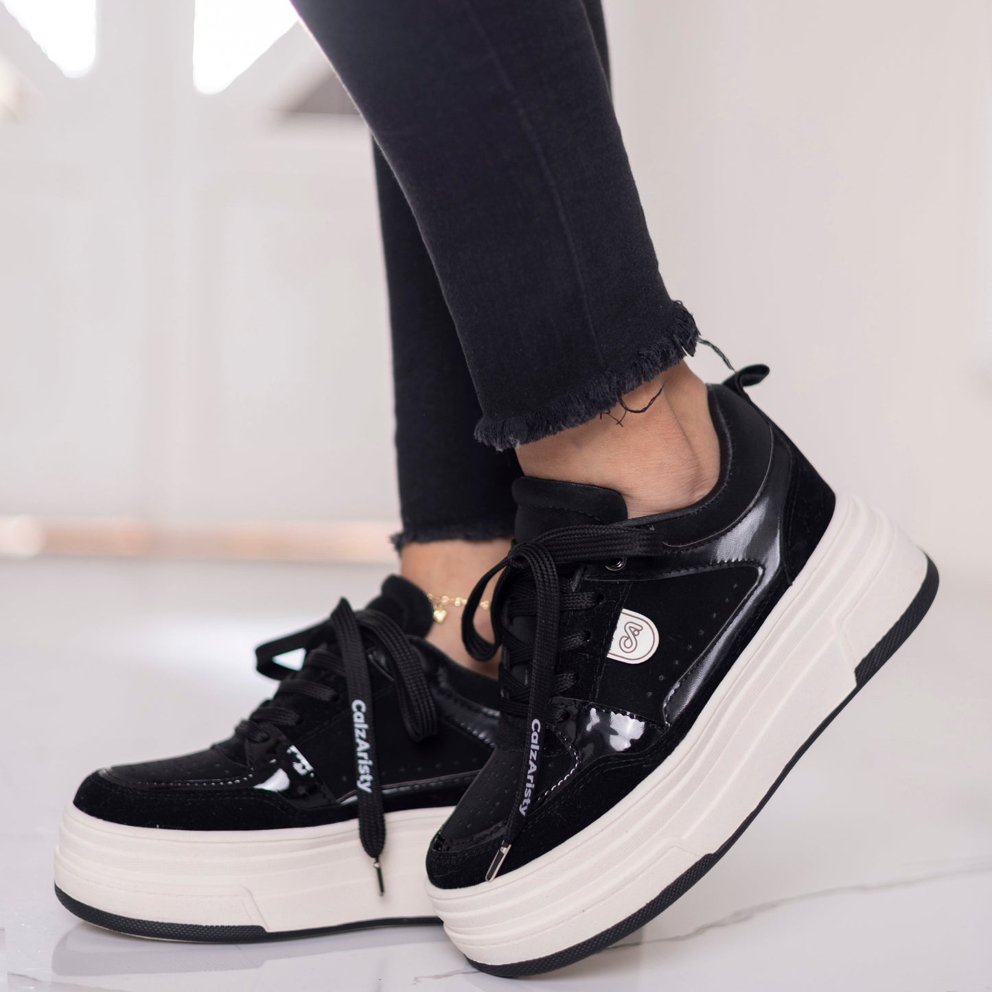 Tenis Calzaristy Roma para Mujer – Plataforma Alta, Estilo Urbano y Comodidad Total