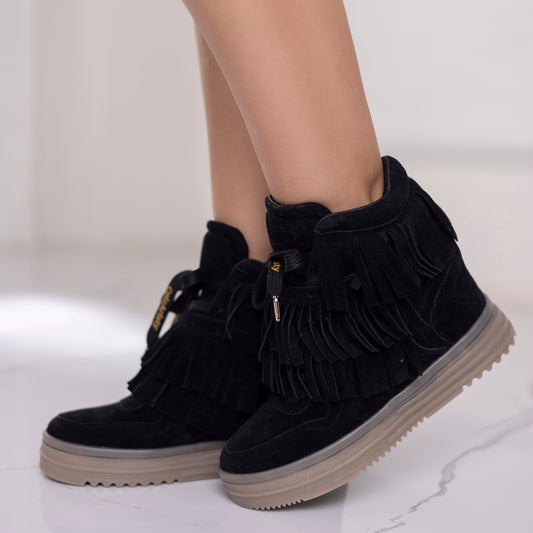 Botines tipo tenis color negro con flecos AURA | Calzaristy – Estilo moderno  y relajado para mujer