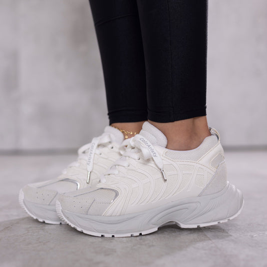 Zapatos FLAVIA Blancos para Mujer | Estilo Urbano y Confort Diario – Calzaristy