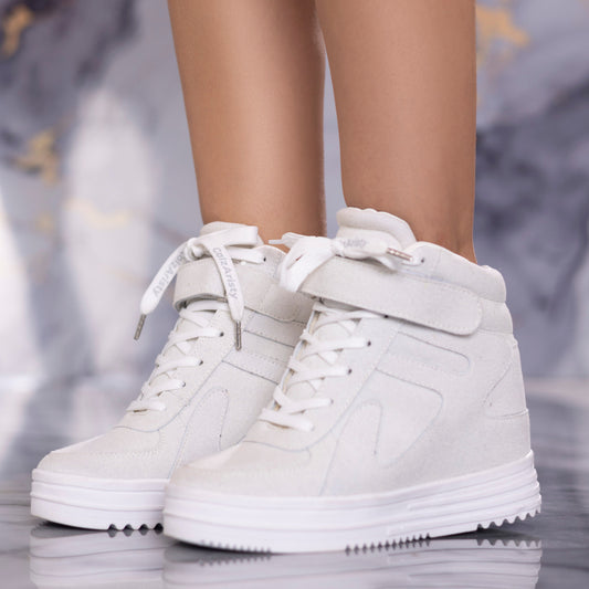 Botines tipo tenis LUCIANA color Blancos para dama | Estilo, altura y confort – Calzaristy Colombia