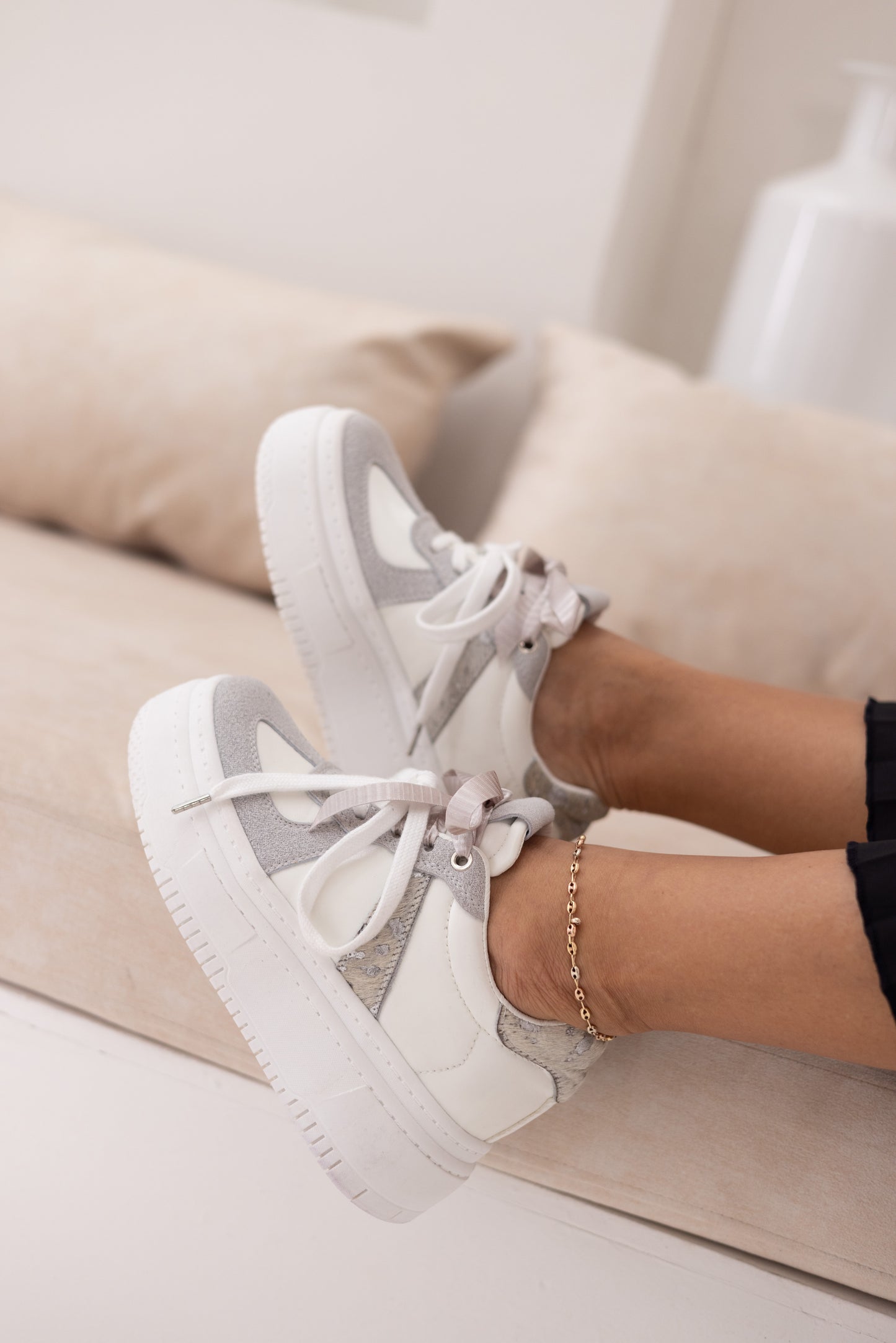 Tenis casuales con detalles en animal print MADISON