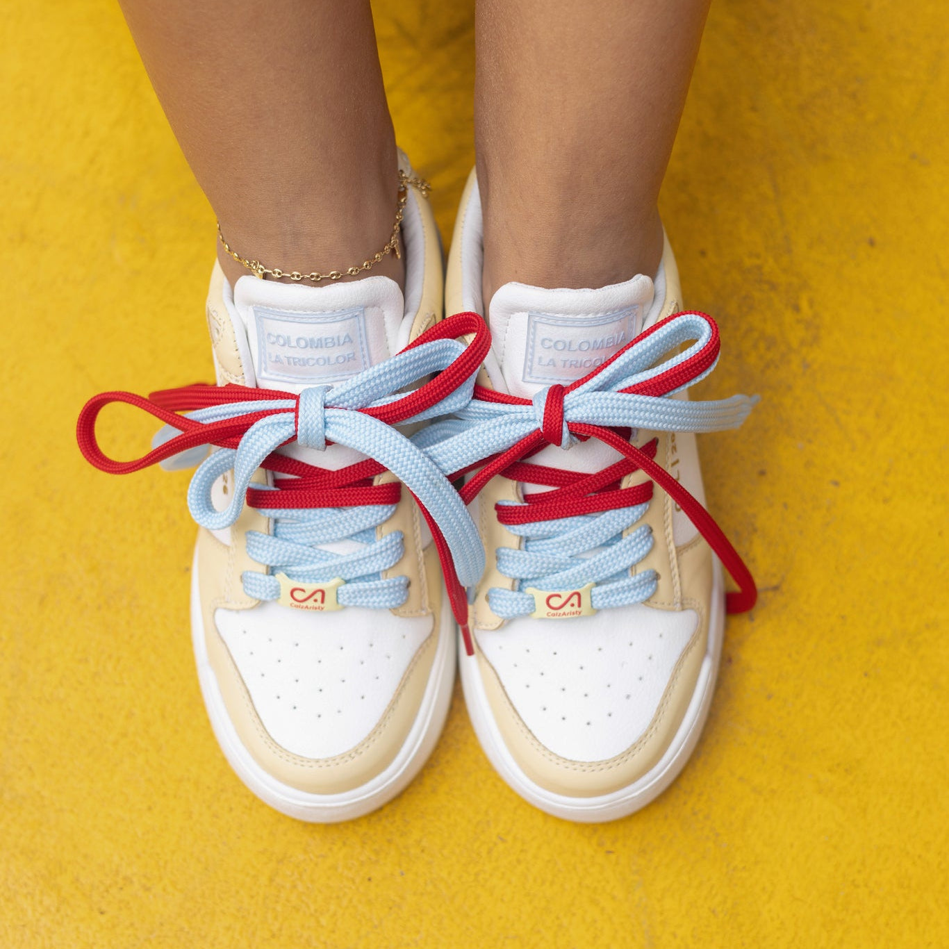 Tenis FE Amarillos con Azul y Rojo| Calzado Urbano Mujer CalzAristy