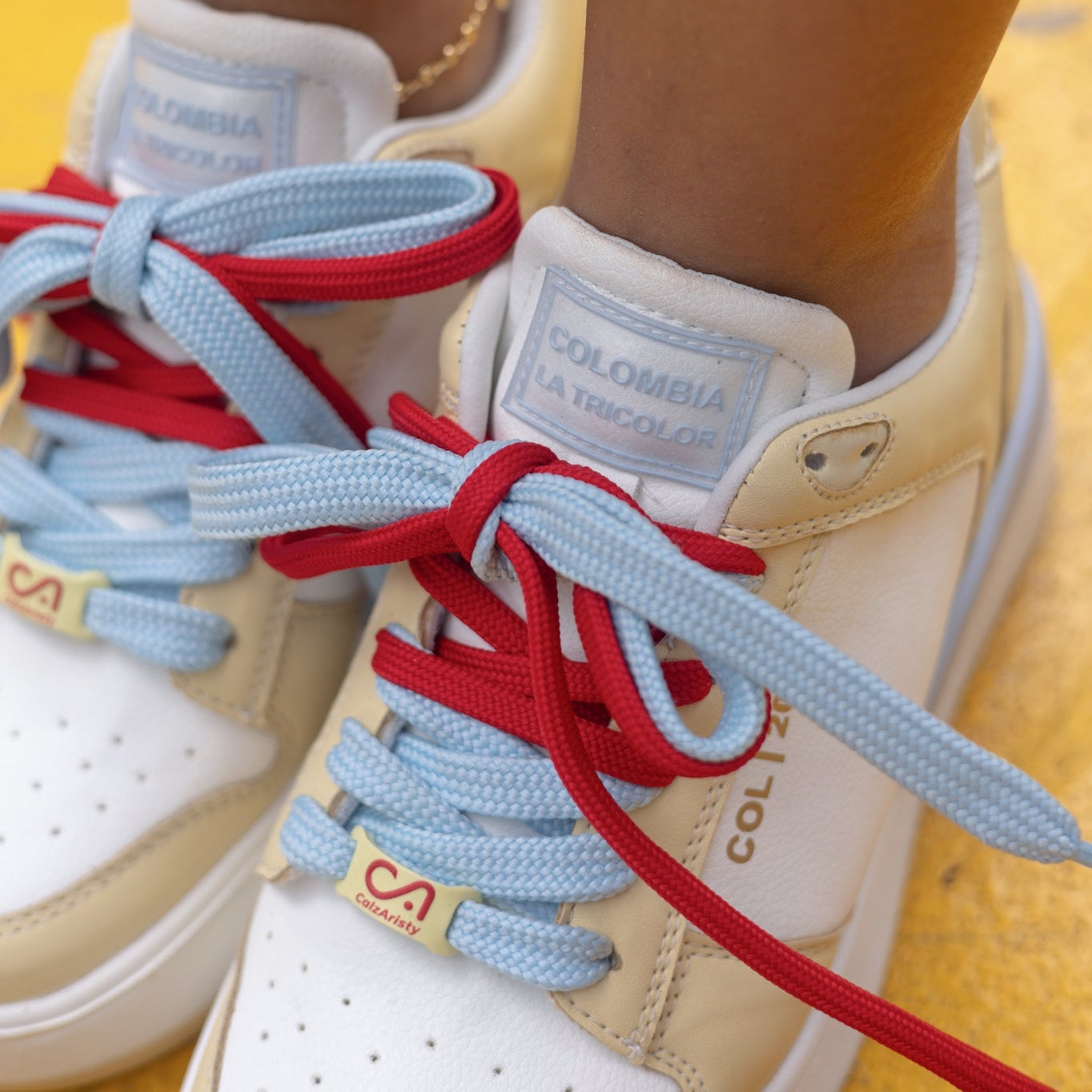 Tenis FE Amarillos con Azul y Rojo| Calzado Urbano Mujer CalzAristy