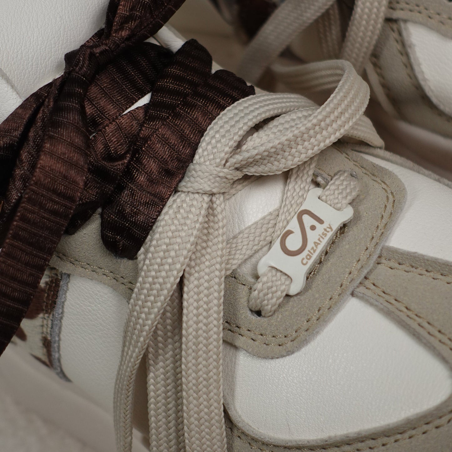 Tenis casuales con detalles en animal print MADISON