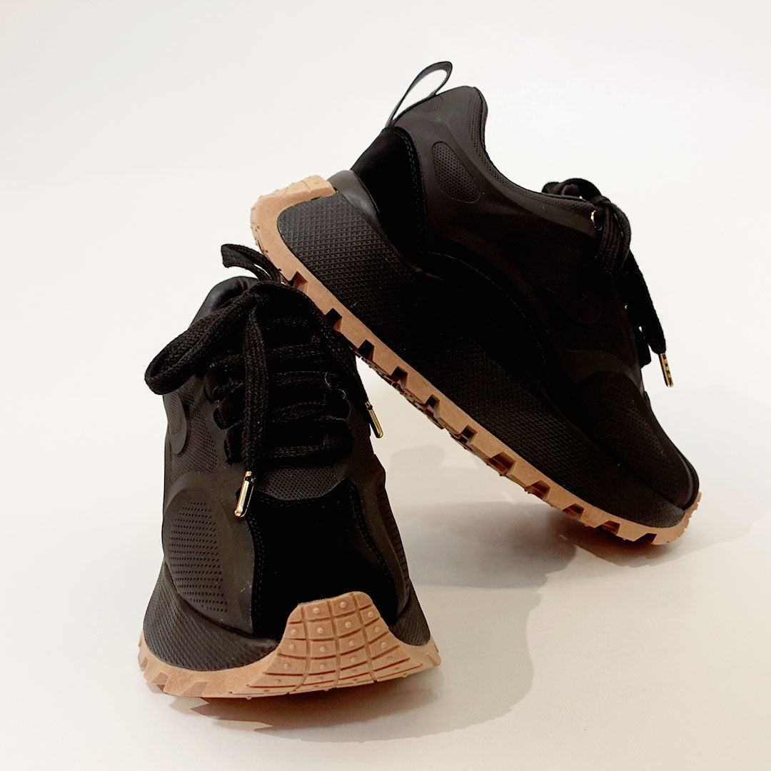 Zapatos De Mujer CalzAristy EMMA Negro – Atrevimiento y Estilo Deportivo