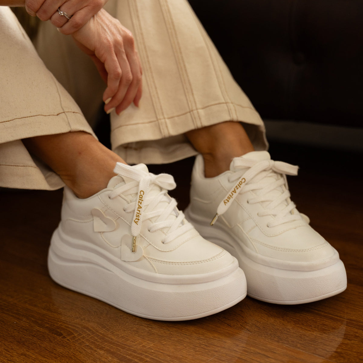 Tenis Martina Blancos con Corazones - Plataforma Chunky