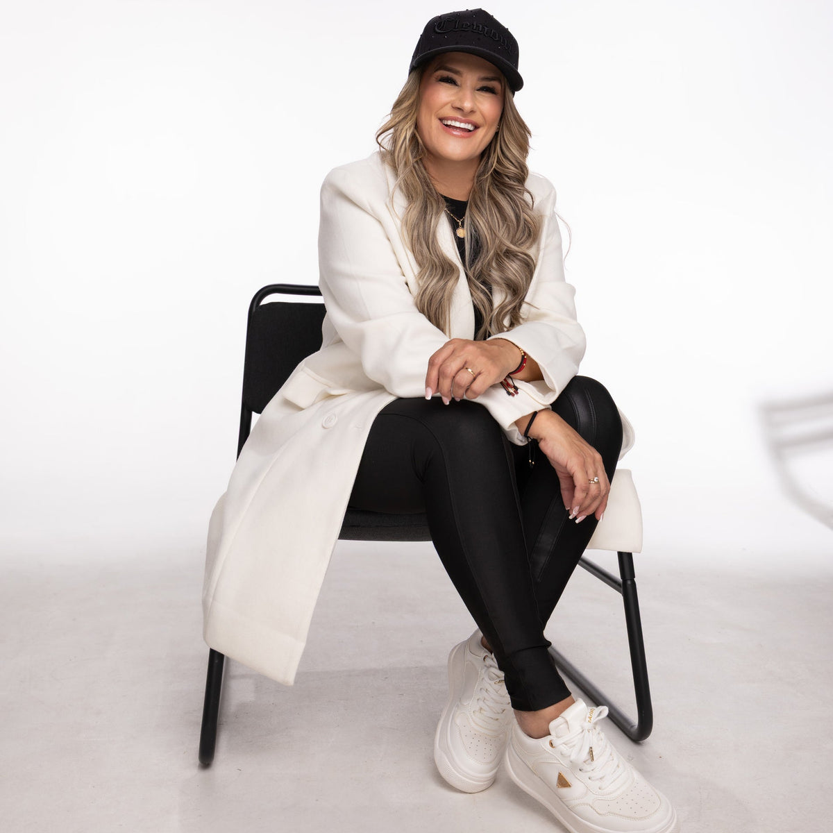 Alessia – tenis Chunky Blanco con Detalle Dorado
