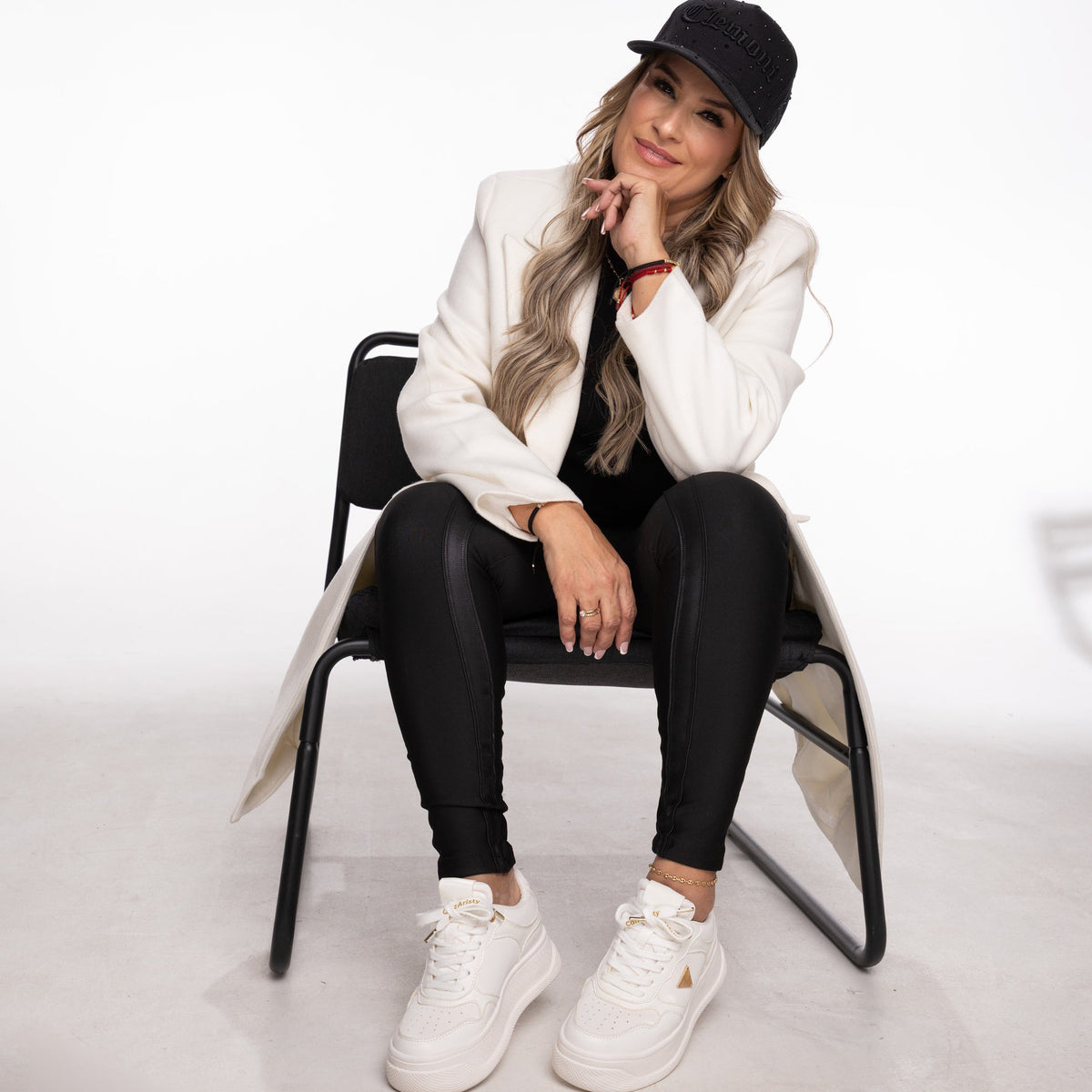 Alessia – tenis Chunky Blanco con Detalle Dorado
