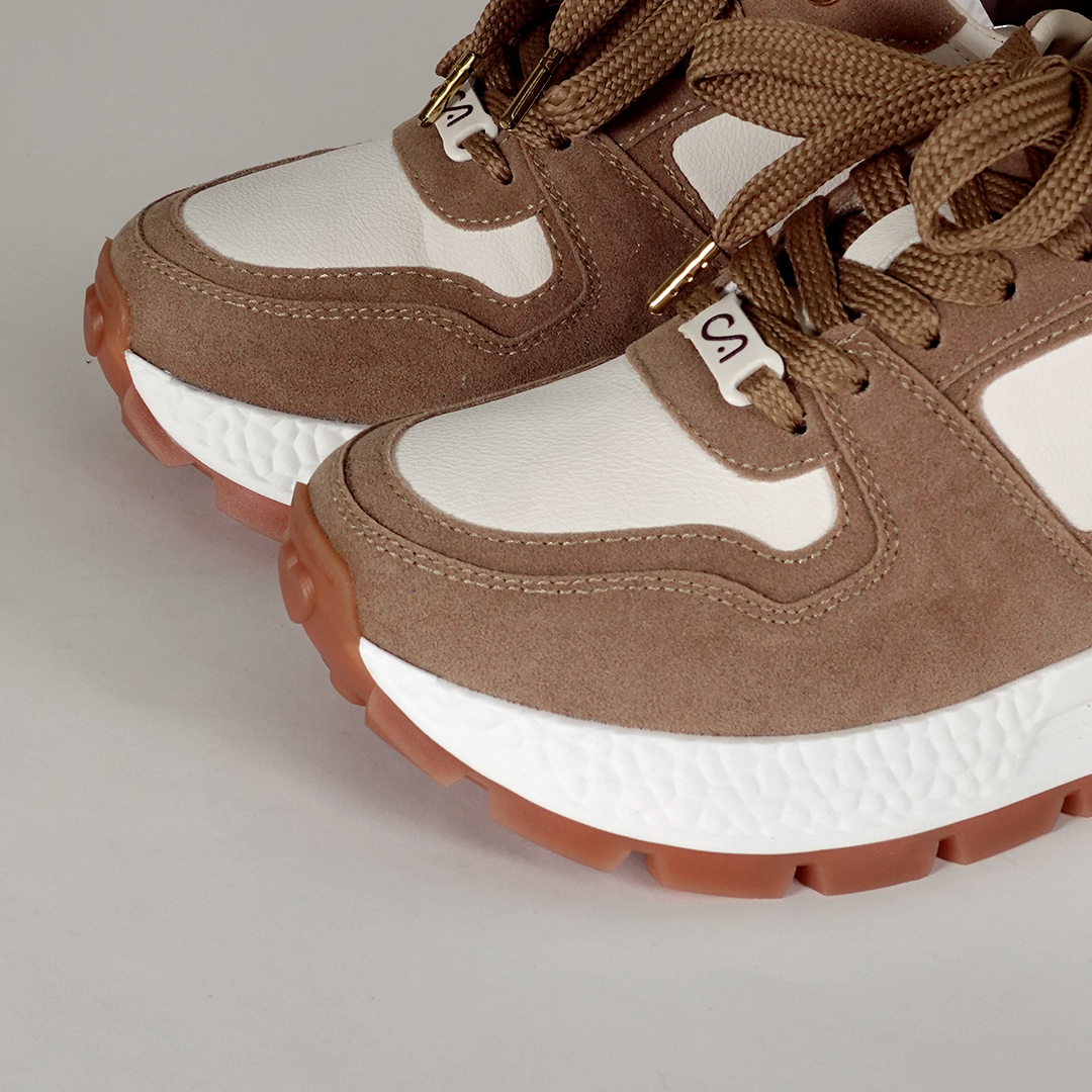 Zapatos De Mujer CalzAristy BECCA Blanco Con Mocha Mousse - Clásicos con Toque Moderno