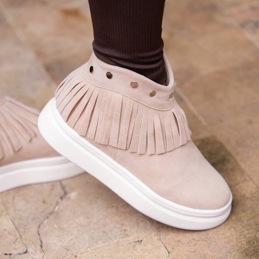 Botines Calzaristy Belinda para Mujer – Suela Plataforma, Estilo Flecos y Comodidad Todo el Día