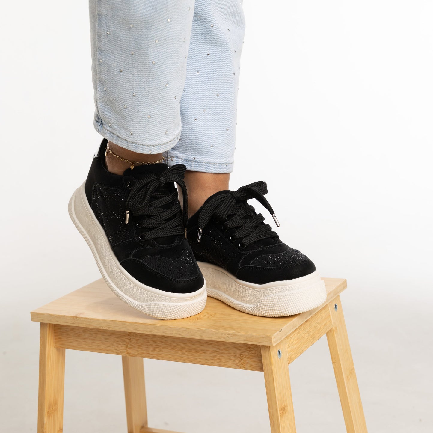 Tenis Plataforma ZOE Negro con Brillos | Calzado Urbano Mujer CalzAristy