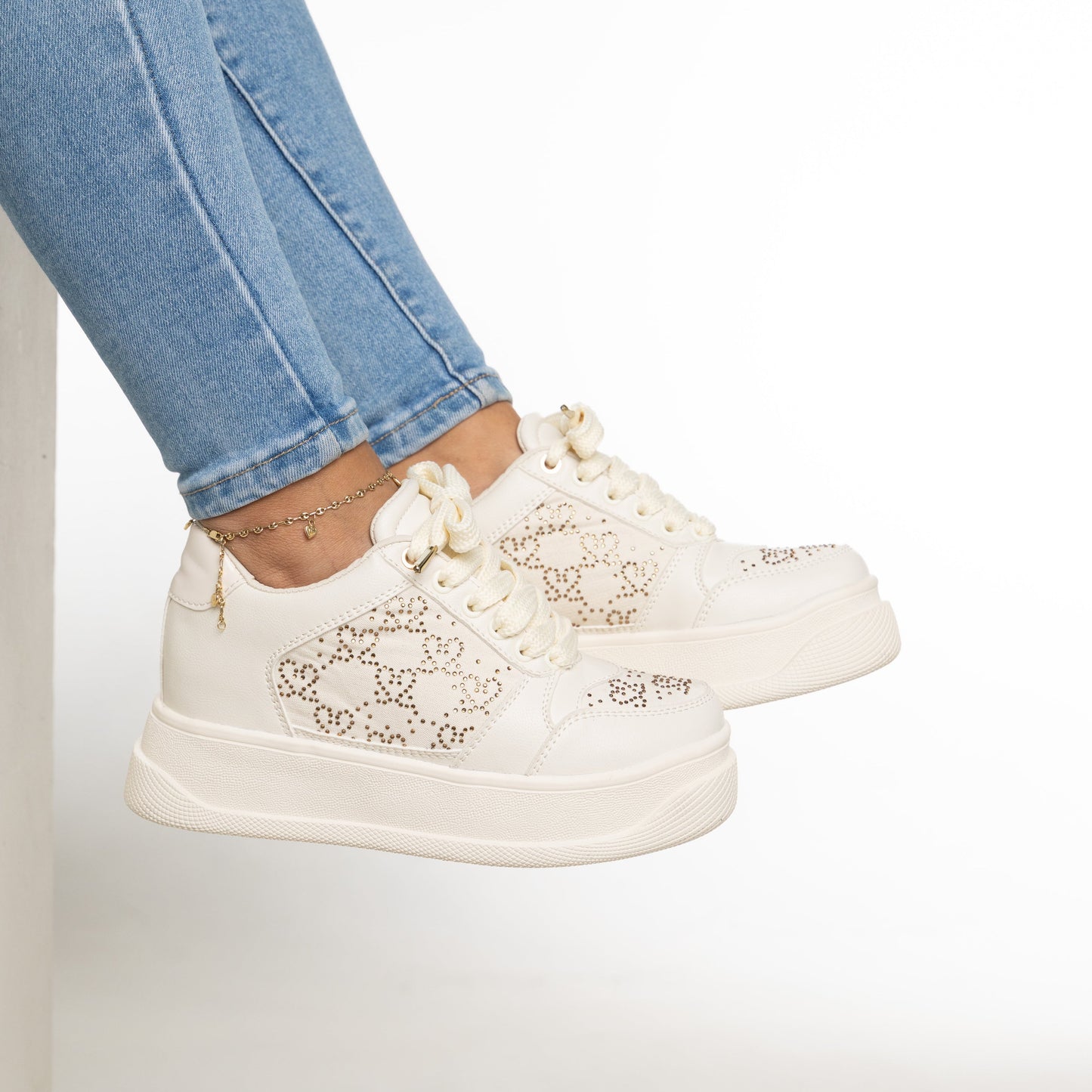 Tenis Plataforma ZOE Beige con Brillos | Calzado Urbano Mujer CalzAristy