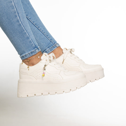 Zapatos LAURA blancos de plataforma CALZARISTY | Sneakers modernos, cómodos y versátiles