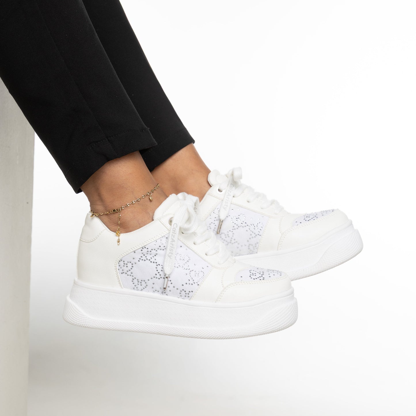 Tenis Plataforma ZOE Blanco con Brillos | Calzado Urbano Mujer CalzAristy