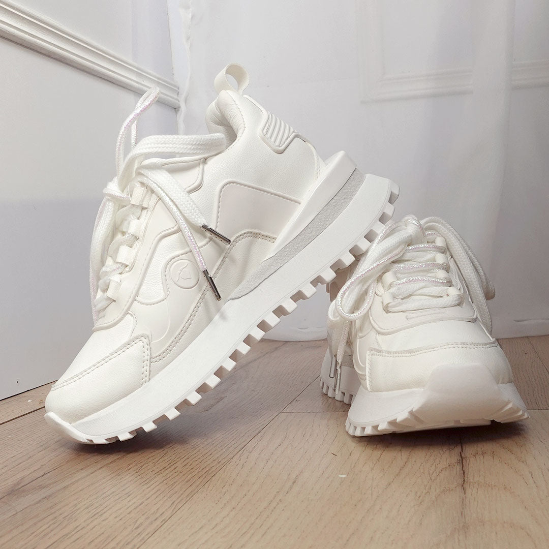 Zapatos De Mujer CalzAristy MAE Blanco – Minimalismo que Impone Estilo
