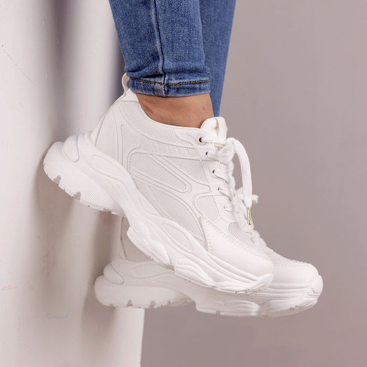 Zapatos De Mujer CalzAristy NÁCAR Blanco – Energía Deportiva, Estilo Impecable