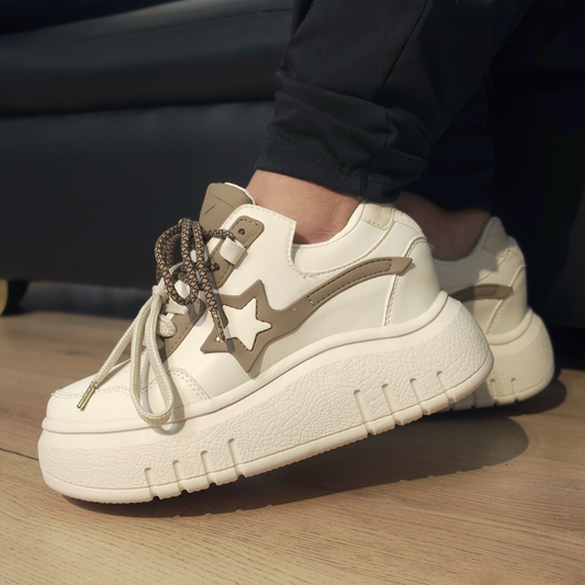 Zapatos De Mujer CalzAristy VIVIAN Beige – Neutralidad con Poder, Elegancia que Pisa Fuerte