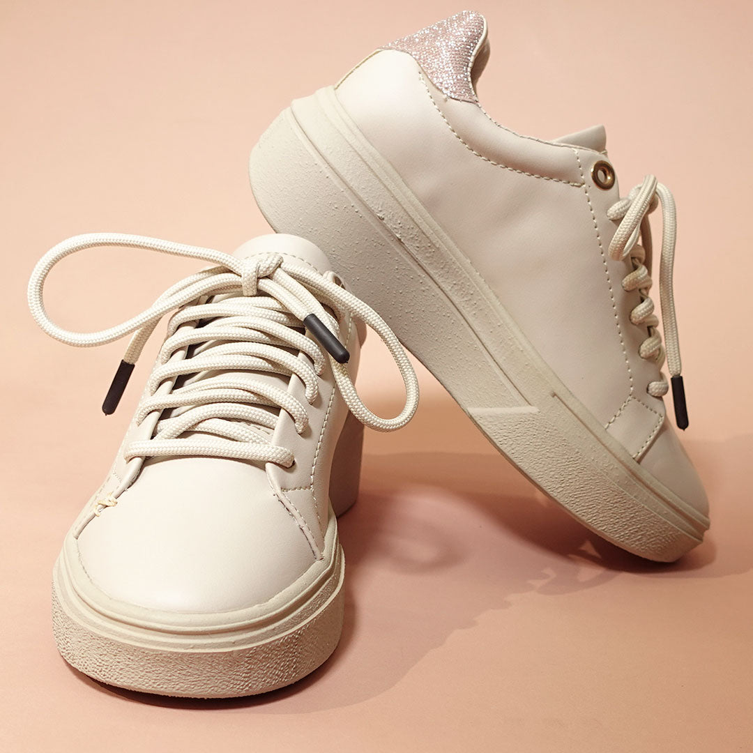 Zapatos De Mujer CalzAristy ZETA Taupe – Elegancia Sutil con Detalles que Enamoran